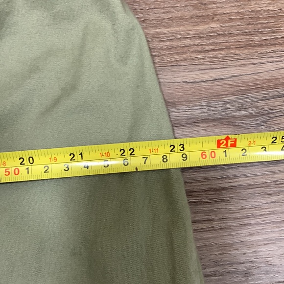 AVENUE olive green casual cropped pants, size 16 - Picture 3 of 6